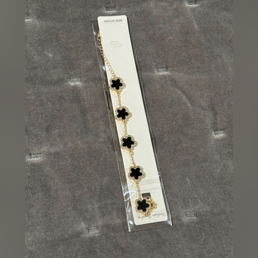 Gold Tone Black 5 Clover Charm Bracelet With Rhinestones - New In Packaging